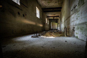 Fototapeta na wymiar old abandoned factory