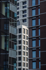 元赤坂のビルが折り重なるように建つ