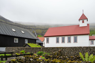 Kirche in Tjornuvik auf der Insel Streymoy, Färöer Inseln