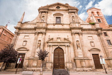 Fototapeta na wymiar Facade of the Parroquia Santa María la Mayor church in Alcalà
