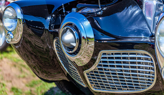 1951 Studebaker Commander Starlight Coupe Front Detail