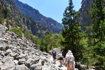 Fototapeta premium Wanderweg durch die Samaria-Schlucht in Kreta/Griechenland