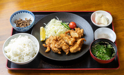 鶏唐揚定食