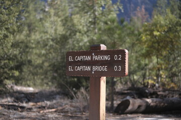 El capitan trail sign