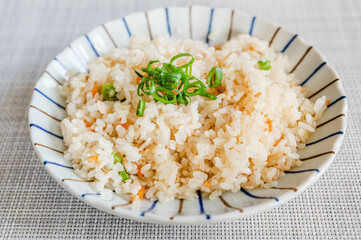 鶏ごぼうご飯