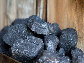 Węgiel, bryłki węgla na stosie