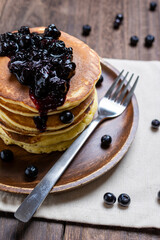 ホットケーキとブルーベリーのジャム