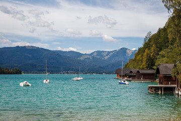 Fototapeta na wymiar Boats on lake Wolfgangsee at Salzkammergut, Alps mountain, Austria