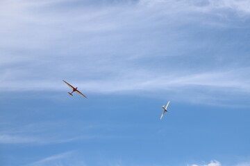 airplanes show aerobatics