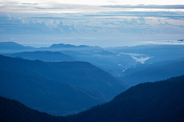 Fototapeta premium mountains in the fog