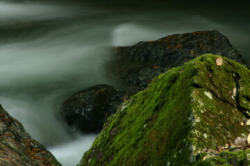 摂津峡を流れる清流　大阪府高槻市