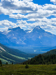 Fototapeta premium mountains and clouds