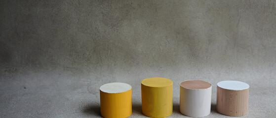 木製積み木円柱のオブジェ　文字入れのできるコピースペースのある素材