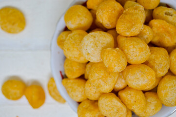 Cimol food from aci which is spicy, savory, with a mini shape and easy to eat is a favorite snack to accompany activities. Cimol Bandung is much sought after by culinary lovers. 