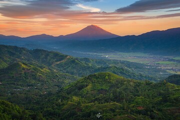 Obraz premium heaven's hill