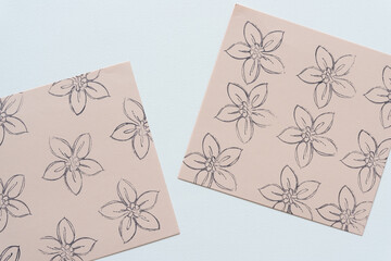 paper with decorative pattern (pink)