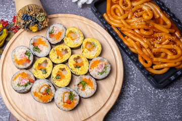 Korean style snack - gimbap, tteokbokki