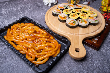Korean style snack - gimbap, tteokbokki