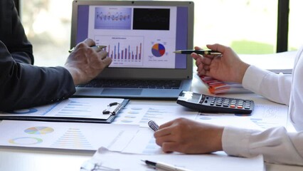 The meeting discusses the company's market growth strategy analysis and financial planning for business investment and company budget allocation.