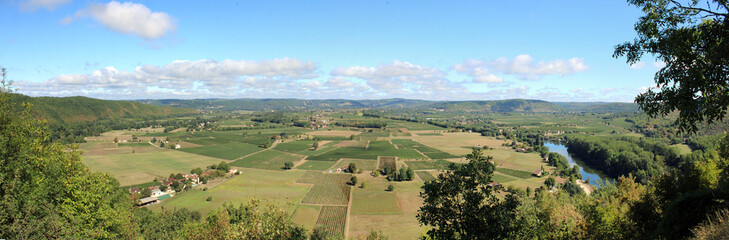 Panorama sur la vallée du Lot, point de vue de Belaye