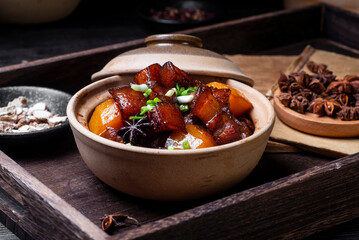 Chinese food，Delicious braised pork with potatoes
