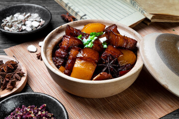 Chinese food，Delicious braised pork with potatoes