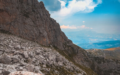 Vista del panorama sul Gran Sasso d'Italia dopo un temporale estivo, Abruzzo