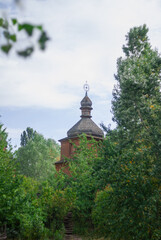 Fototapeta na wymiar church in the park