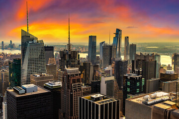 Obraz premium Aerial view of Manhattan at sunset