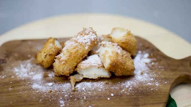 chicken wings on a plate wooden