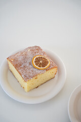 piece of cake with raisins
