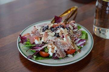 salad with chicken and vegetables