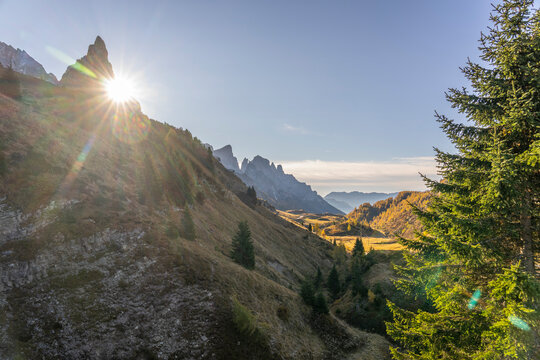 Italy, Trentino-Alto Adige, Rolle Pass at sunrise