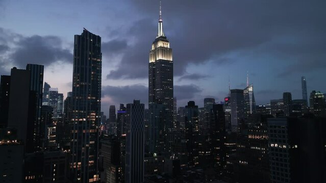 evening flying towards midtown NYC skyline