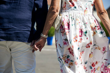 mariage et amour entre personnes âgées