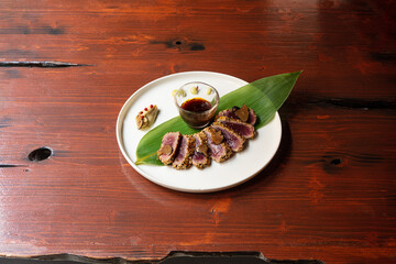 Maguro, tataki, tonno, sesamo, salsa, soia, semi, sesamo, giapponese, cucina, sushi, giappone, food, piatti, tipici, riso, ingredienti, pesce, alghe, nori, uova, olio, sesamo