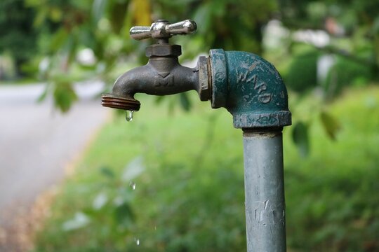 Dripping Faucet Images – Browse 53,204 Stock Photos, Vectors, and Video | Adobe Stock
