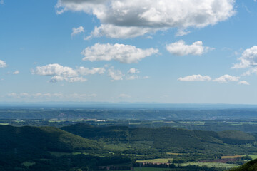 北海道、狩勝峠展望台から見る新得、十勝平野の風景