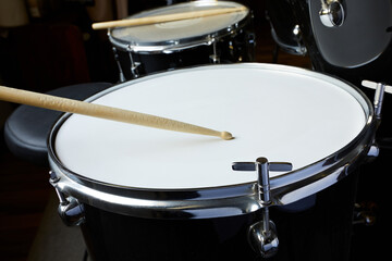 Fototapeta na wymiar Tuning of a drum