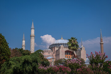Fototapeta na wymiar Hagia Sophia Church. Ayasofya Camii. istanbul, Turkey