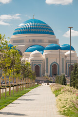 Dome, a beautiful mosque. biggest mosque.architecture, mosque, taj mahal, islam, religion, agra, building, taj, monument, travel, marble, minaret, asia, sky, culture, tourism, famous, city, palace