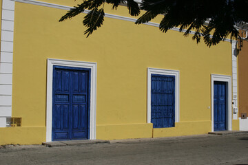 Puertas de casas en Merida