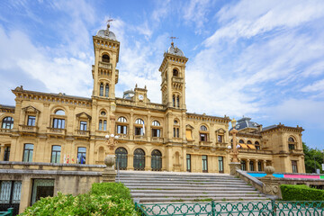 Fototapeta premium San Sebastian Donostia city hall building
