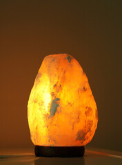 Himalayan Salt Lamp - 526843222