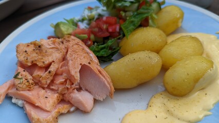 Grilled salmon with new potatoes