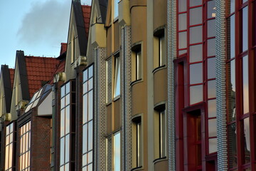 Moderne bunte Fassaden in Danzig