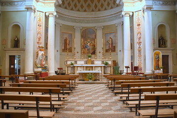 Innenraum der Kirche Santa Maria Maddalena in Castiglione del Lago