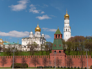 Fototapeta na wymiar Moscow Kremlin embankment view of the Great Kremlin Palace