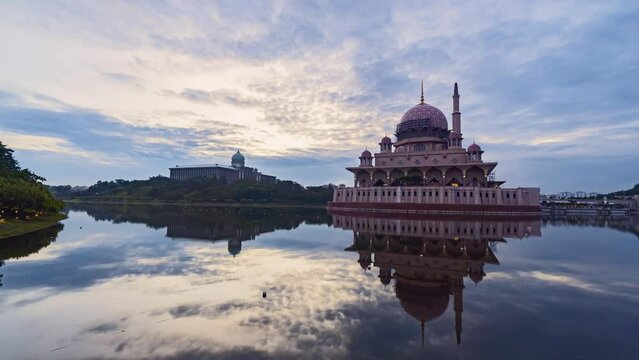 Time-lapse 4k UHD footage of Mosque and Prime Minister Office at Putrajaya during sunrise
