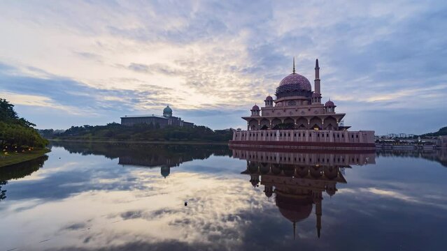 Time-lapse 4k UHD footage of Mosque and Prime Minister Office at Putrajaya during sunrise